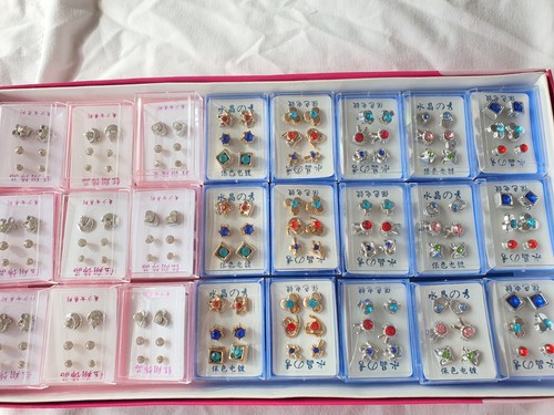 Joblot paia orecchini - di,