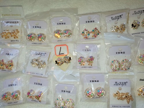 Joblot paia orecchini - di,